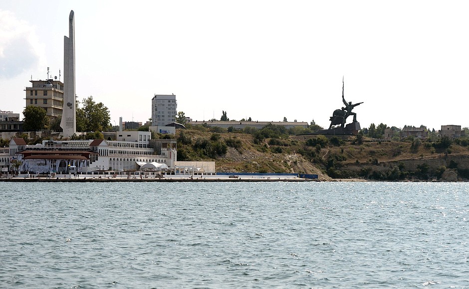 Cape Khrustalny (Crystal), Sevastopol. On the left is the obelisk honouring Sevastopol, the Hero City, and on the right is the Bayonet and Sail monument to Sevastopol’s defenders.