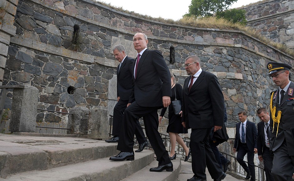 With President of Finland Sauli Niinistö during a visit to Suomenlinna Fortress.