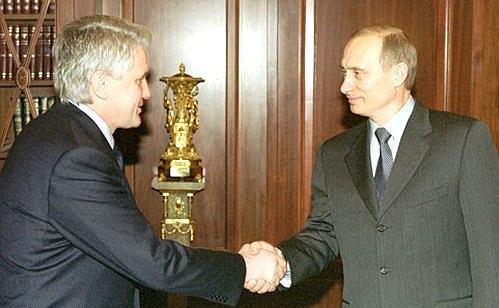 С руководителем администрации Президента Украины Владимиром Литвиным.