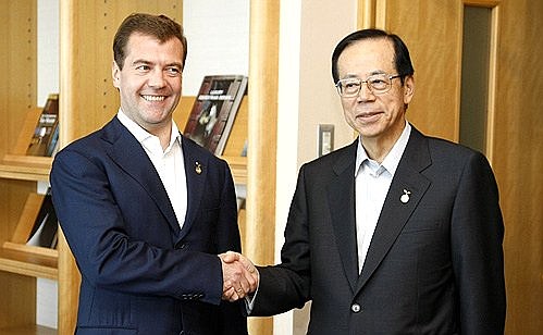 С Премьер-министром Японии Ясуо Фукудой.
