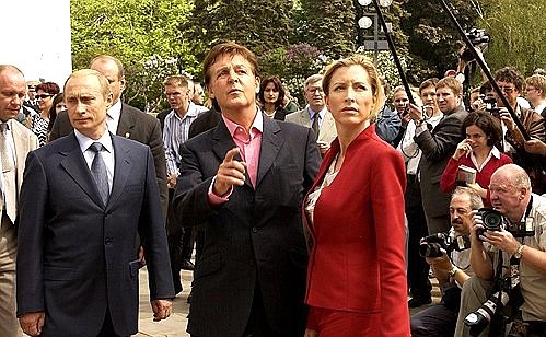 President Putin with musician Paul McCartney and his wife, Heather Mills.