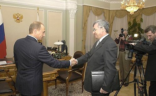 President Putin with Transneft CEO Semyon Vainshtok.