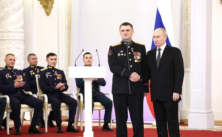 Presentation of Gold Star medals to Heroes of Russia. With Major Yaroslav Yakubov.