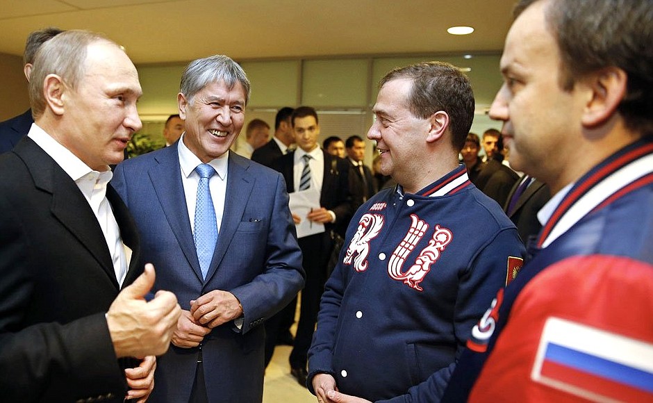 Vladimir Putin, President of Kyrgyzstan Amlazbek Atambayev, Prime Minister Dmitry Medvedev, Deputy Prime Minister Arkady Dvorkovich before the gala ice show One Year After the Games.