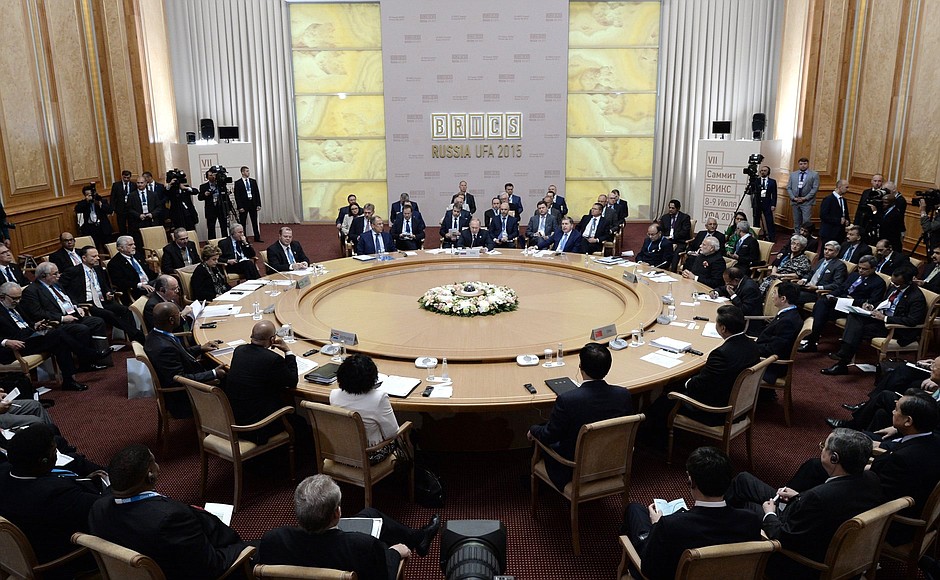 Встреча глав государств БРИКС в расширенном составе.
