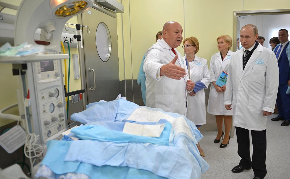 Visiting the Academician Kulakov Federal Research Centre for Obstetrics, Gynaecology and Perinatology. On the left is the centre’s director, Gennady Sukhikh.