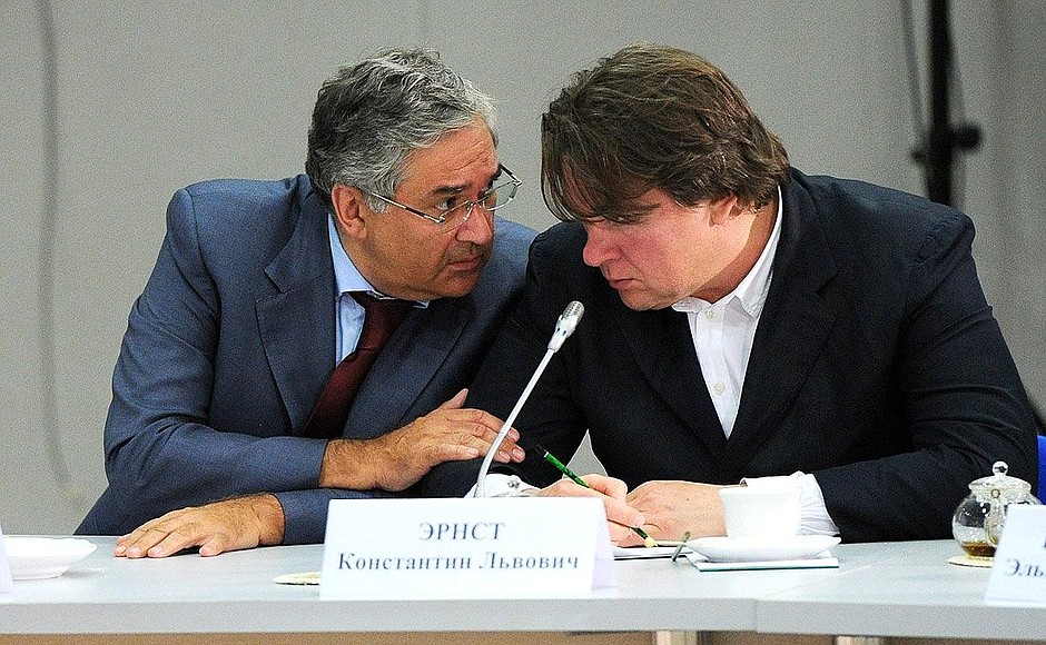 General Director of National Russian Television and Radio Broadcasting Company (VGTRK) Oleg Dobrodeyev and General Director of Channel One Konstantin Ernst at the meeting on Russian film industry development.