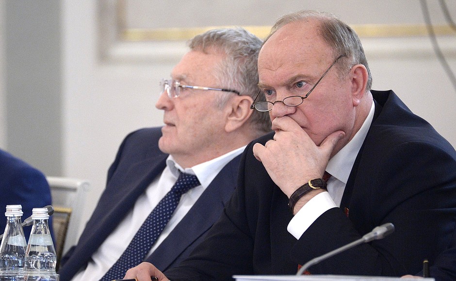 Communist Party leader Gennady Zyuganov (right) and LDPR leader Vladimir Zhirinovsky at State Council meeting on improving the general education system.