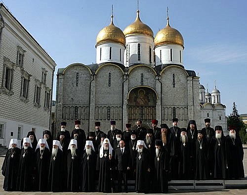 Before the beginning of the reception in honour of the reunification of the Russian Orthodox Church.