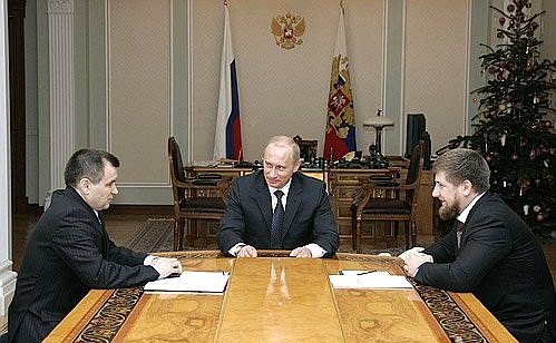 Рабочая встреча с Министром внутренних дел Рашидом Нургалиевым и первым вице-премьером правительства Чечни Рамзаном Кадыровым.
