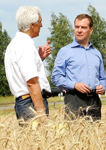 During visit to Central farm. With director Vladimir Fanta.