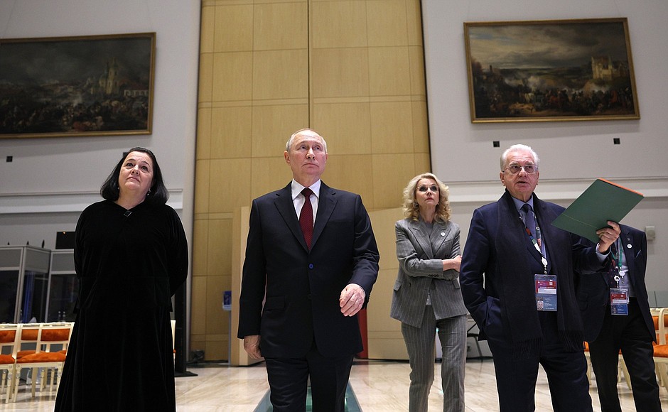 During the tour of the halls in the eastern wing of the General Staff building, part of the State Hermitage exhibition complex. From left: Chief Curator of the State Hermitage Museum Svetlana Adaksina, Deputy Prime Minister Tatyana Golikova and Director of the State Hermitage Museum Mikhail Piotrovsky.
