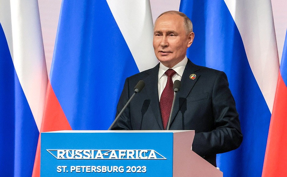 Vladimir Putin delivered a speech at the gala reception for participants in the second Russia–Africa Summit.