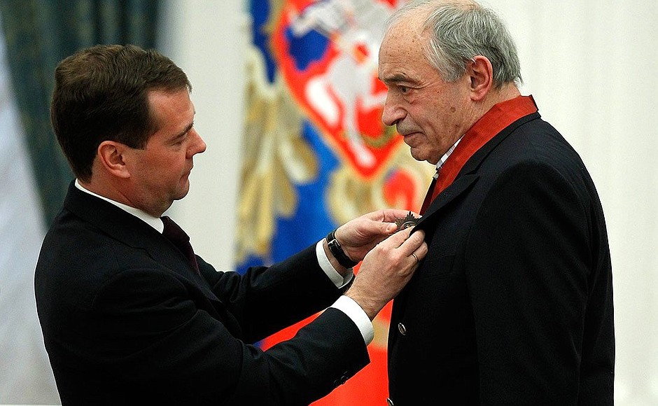 Valentin Gaft, an actor of Sovremennik Theatre, was awarded the Order for Services to the Fatherland, II degree.