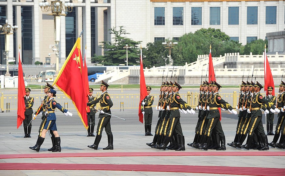 Официальная церемония встречи в Пекине.