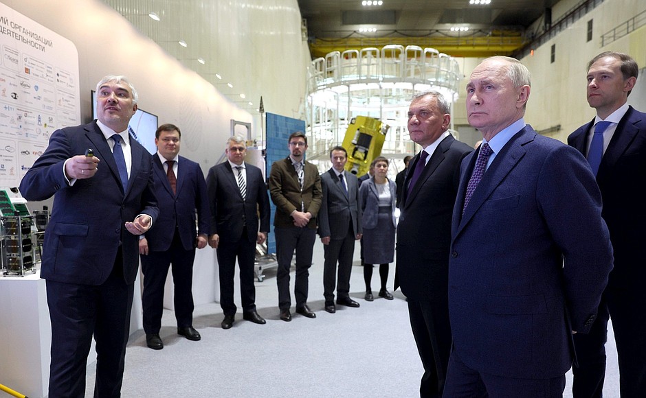 Visiting the Energia Rocket and Space Corporation. With Deputy Prime Minister – Minister of Industry and Trade Denis Manturov (right), and General Director of Roscosmos Yury Borisov.