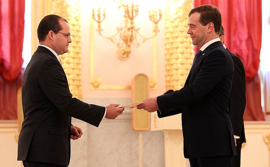 Presentation by foreign ambassadors of their letters of credence. Dmitry Medvedev receives a letter of credence from Ambassador of the Republic of Panama Roberto Ruiz Diaz.