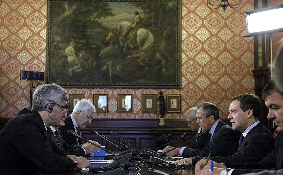 С участниками заседания российско-французского Совета сотрудничества по вопросам безопасности.