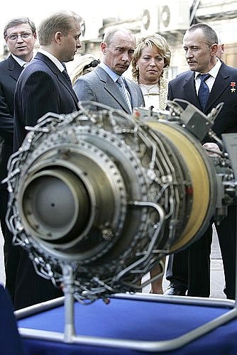At the exhibition of Klimov Corporation products. Klimov General Director Aleksandr Vatagin (farthest on the right) and General Designer Aleksei Grigorev (on the left) giving explanations. St Petersburg Governor Valentina Matvienko is also in the photo.