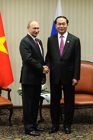 С Президентом Социалистической Республики Вьетнам Чан Дай Куангом.