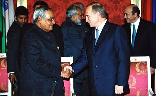 President Vladimir Putin and Indian Prime Minister Atal Bihari Vajpayee after a joint news conference.