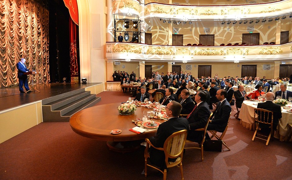 Приём от имени Президента России в честь глав делегаций – участников саммита БРИКС и заседания Совета глав государств – членов Шанхайской организации сотрудничества.