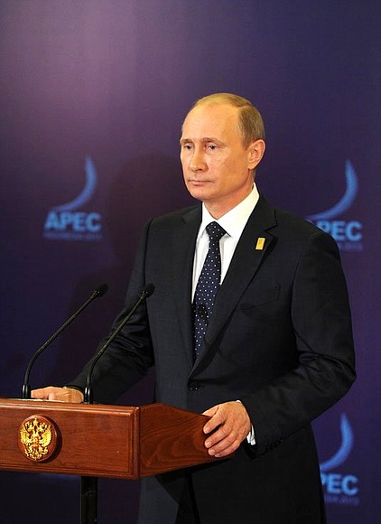 Vladimir Putin answered journalists’ questions following the APEC Leaders' Meeting.