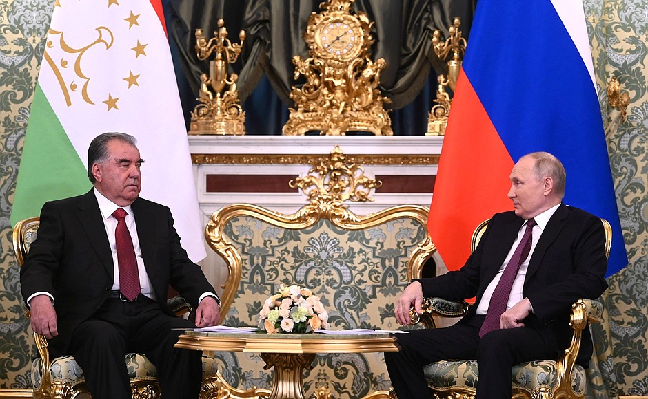 Российско-таджикистанские переговоры в узком составе.