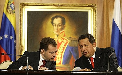Пресс-конференция по итогам российско-венесуэльских переговоров. C Президентом Венесуэлы Уго Чавесом.