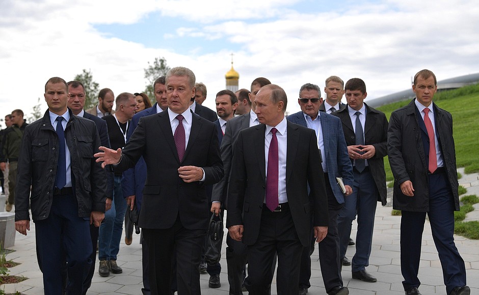 While visiting the new Zaryadye Park. With Moscow Mayor Sergei Sobyanin.