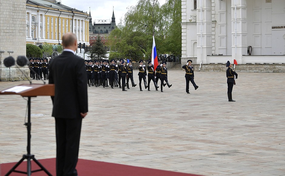 On Victory Day, Vladimir Putin reviewed the march of the dismounted and equestrian guards of the Presidential Regiment on Cathedral Square of the Moscow Kremlin.