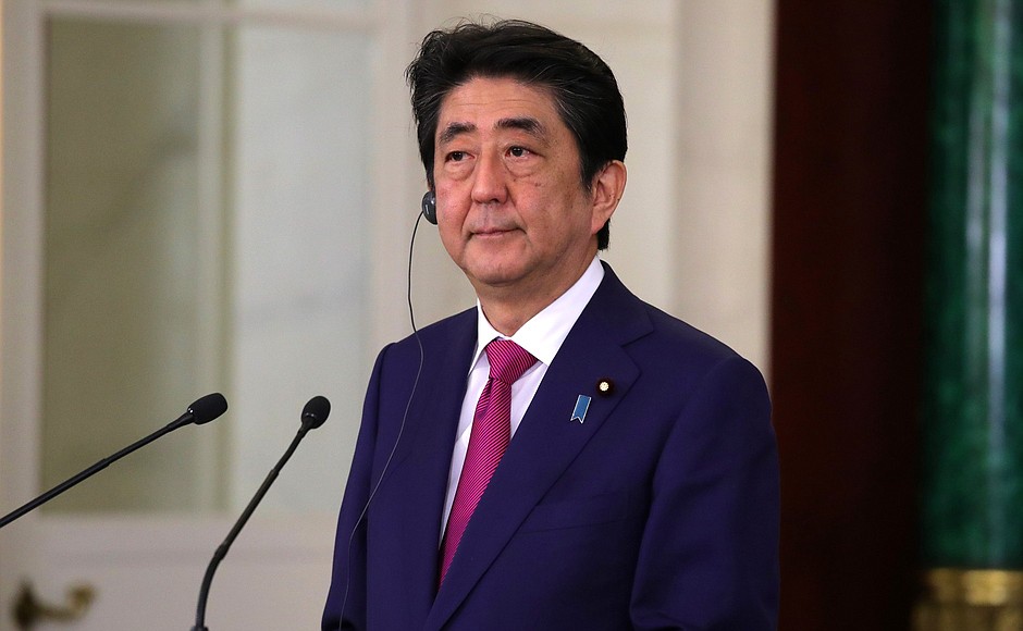 Заявления для прессы по итогам российско-японских переговоров. Премьер-министр Японии Синдзо Абэ.