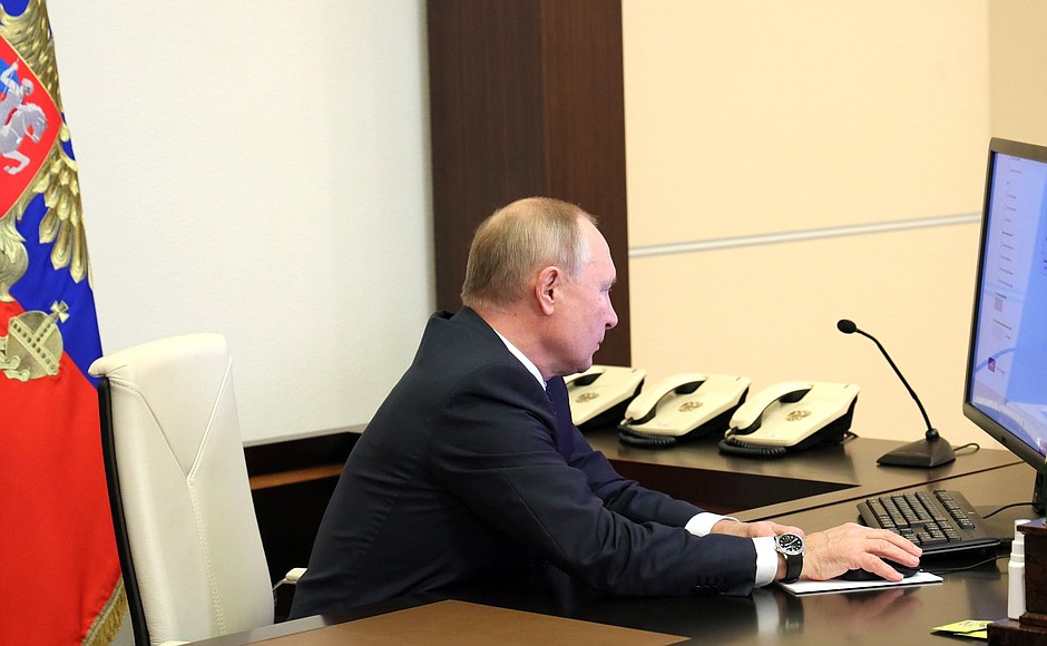 Vladimir Putin took part in the Russian census through the integrated state and municipal services website.