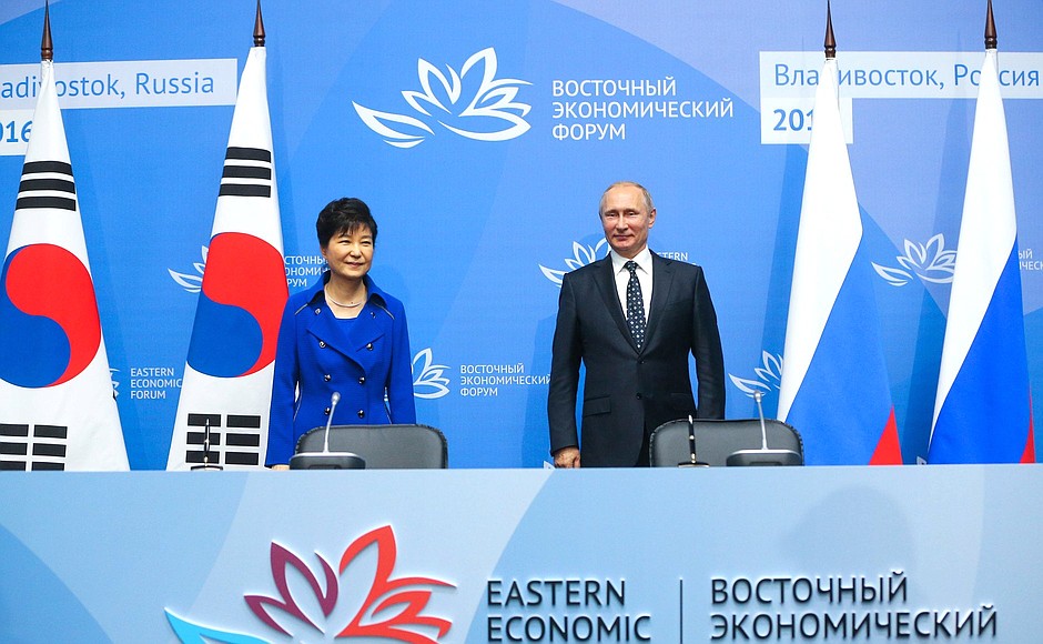 Before the press statements following talks between presidents of Russia and the Republic of Korea.