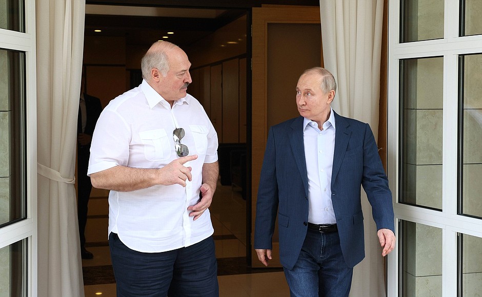 По окончании беседы с Президентом Белоруссии Александром Лукашенко.