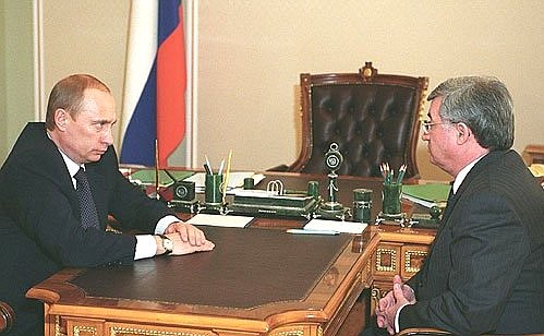 President Putin with Transneft President Semyon Vainshtok.