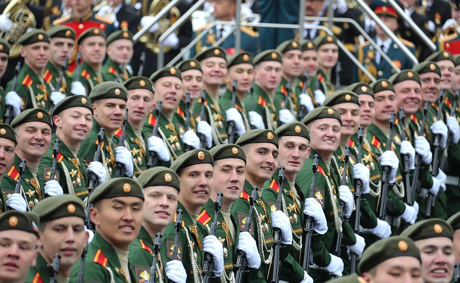 Военный парад в ознаменование 72-й годовщины Победы в Великой Отечественной войне 1941–1945 годов.