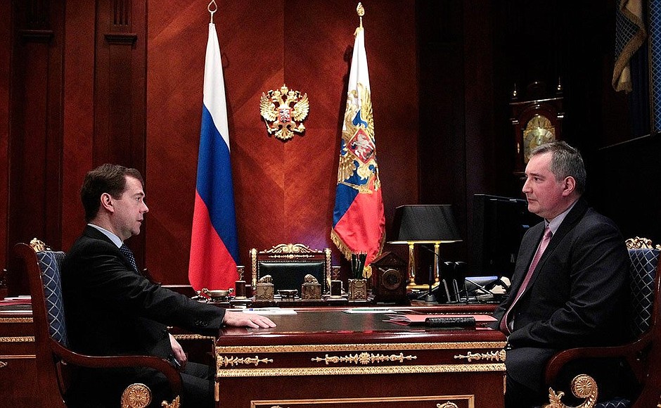 С Постоянным представителем России при Организации Североатлантического договора (НАТО) Дмитрием Рогозиным.