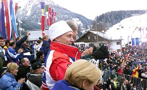 На церемонии закрытия чемпионата мира по горным лыжам.