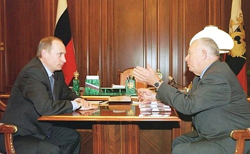 С бывшим председателем комиссии по помилованию при Президенте России Анатолием Приставкиным.
