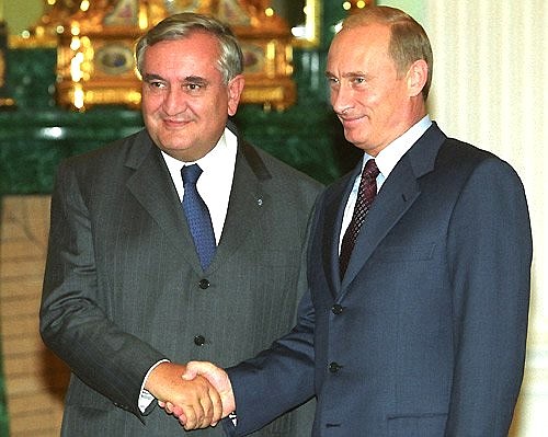President Putin with French Prime Minister Jean-Pierre Raffarin.