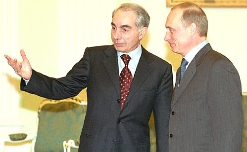 President Vladimir Putin and Italian Prime Minister Giuliano Amato.
