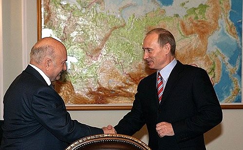 Working meeting with Moscow Mayor Yuri Luzhkov.