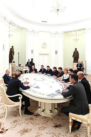 Meeting with heads of Russian processing industry enterprises.
