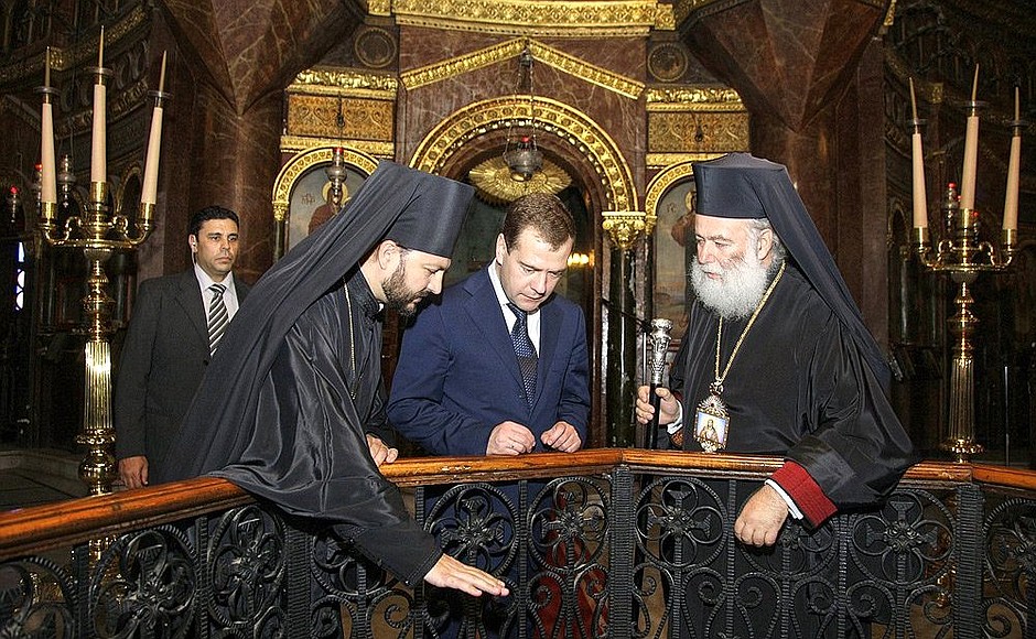 С Архимандритом Леонидом (слева) и с Патриархом Александрийским и всея Африки Феодором Вторым.
