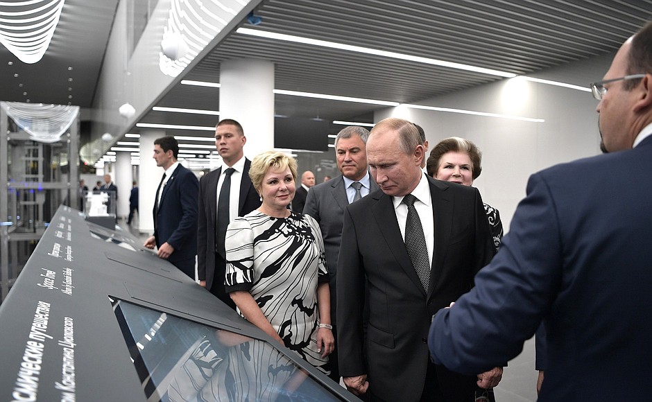 В ходе посещения международного аэропорта Гагарин.