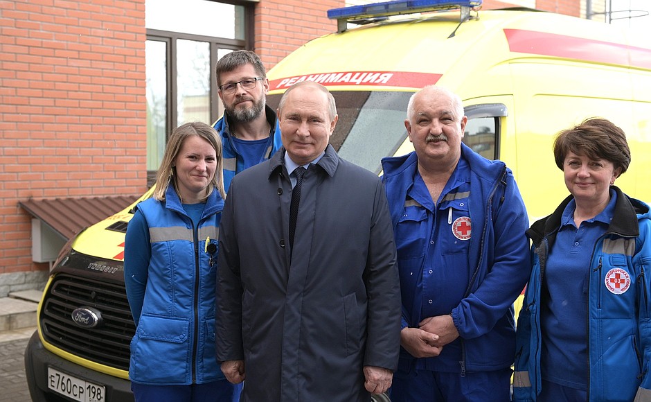With ambulance station No. 4 staff in Pushkin.