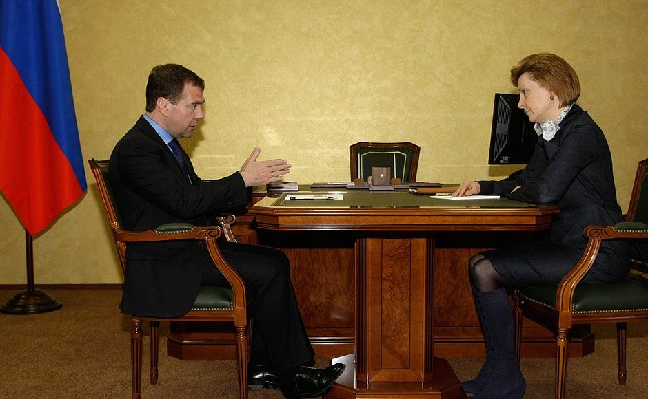 С губернатором Ханты-Мансийского автономного округа Натальей Комаровой.