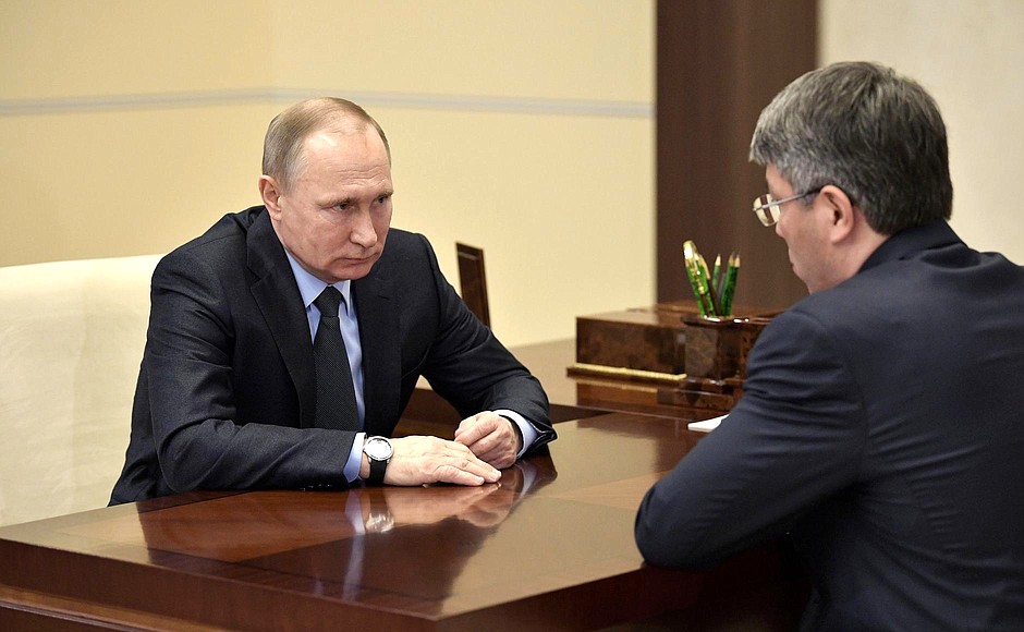 На встрече с Алексеем Цыденовым, назначенным временно исполняющим обязанности Главы Республики Бурятия.