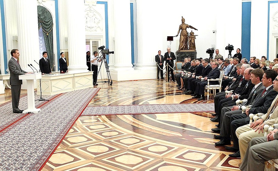Ceremony awarding state decorations to Russian media representatives.